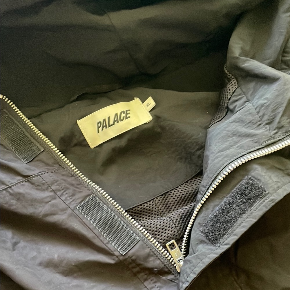 Palace Black Anorak - Picture 4 of 9